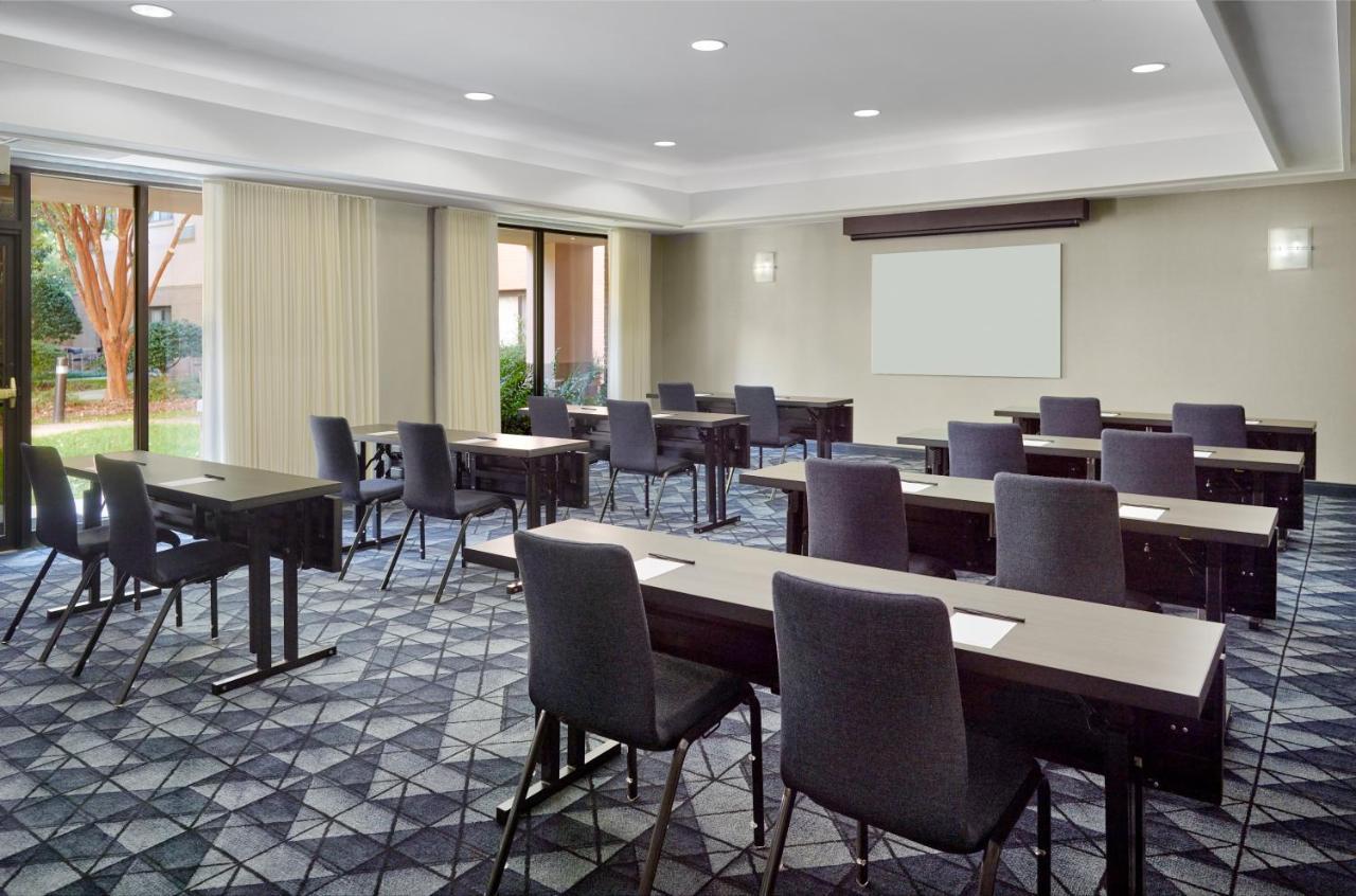 Courtyard By Marriott Atlanta Alpharetta Hotel Buitenkant foto