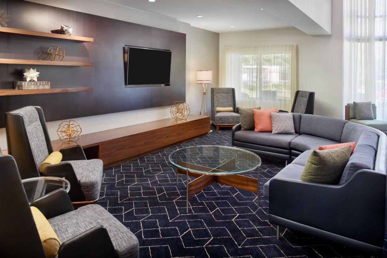 Courtyard By Marriott Atlanta Alpharetta Hotel Buitenkant foto