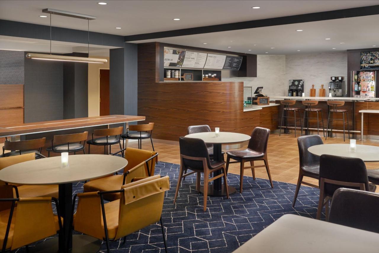 Courtyard By Marriott Atlanta Alpharetta Hotel Buitenkant foto