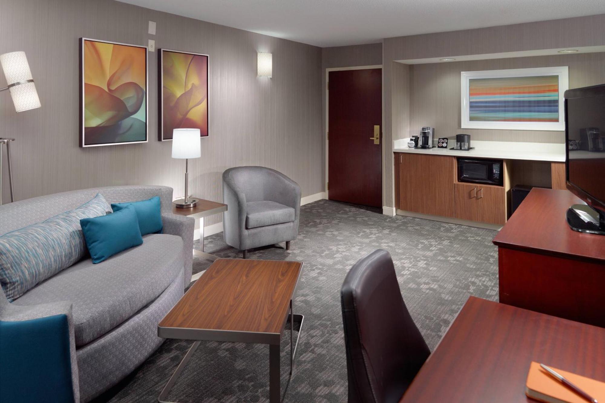 Courtyard By Marriott Atlanta Alpharetta Hotel Buitenkant foto