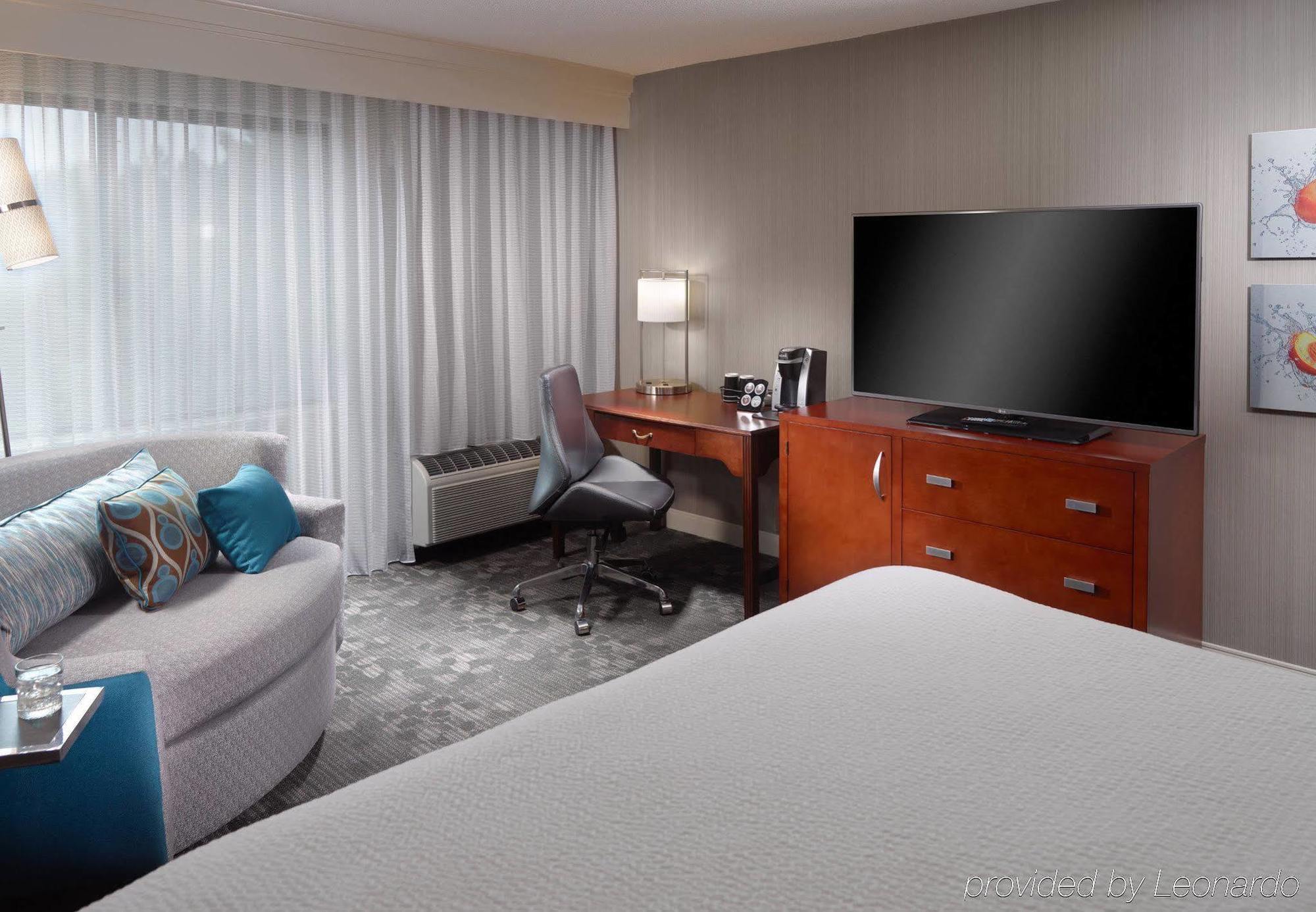 Courtyard By Marriott Atlanta Alpharetta Hotel Buitenkant foto