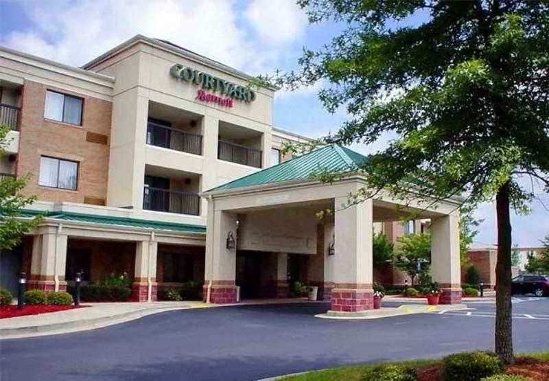 Courtyard By Marriott Atlanta Alpharetta Hotel Buitenkant foto