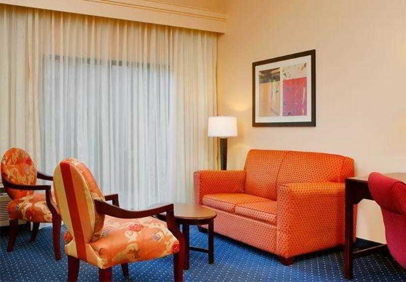Courtyard By Marriott Atlanta Alpharetta Hotel Kamer foto