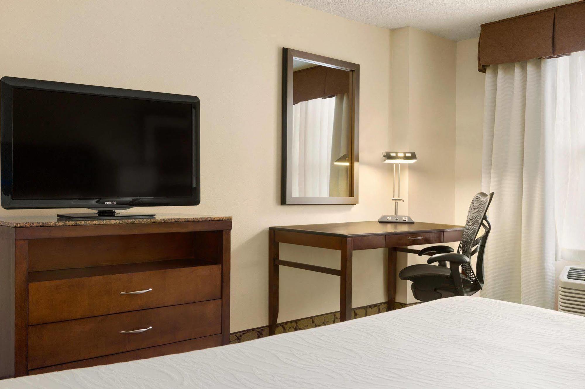 Courtyard By Marriott Atlanta Alpharetta Hotel Buitenkant foto